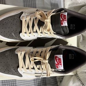 Travis Scott Reverse Mocha 1